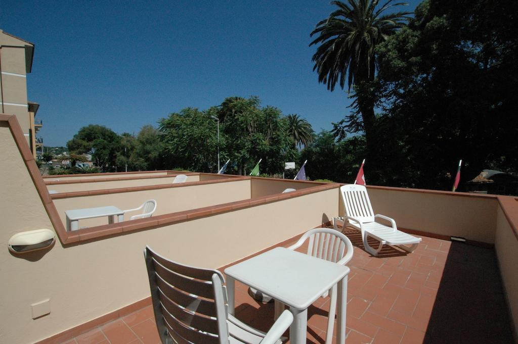 Hotel Crystal Portoferraio Bagian luar foto