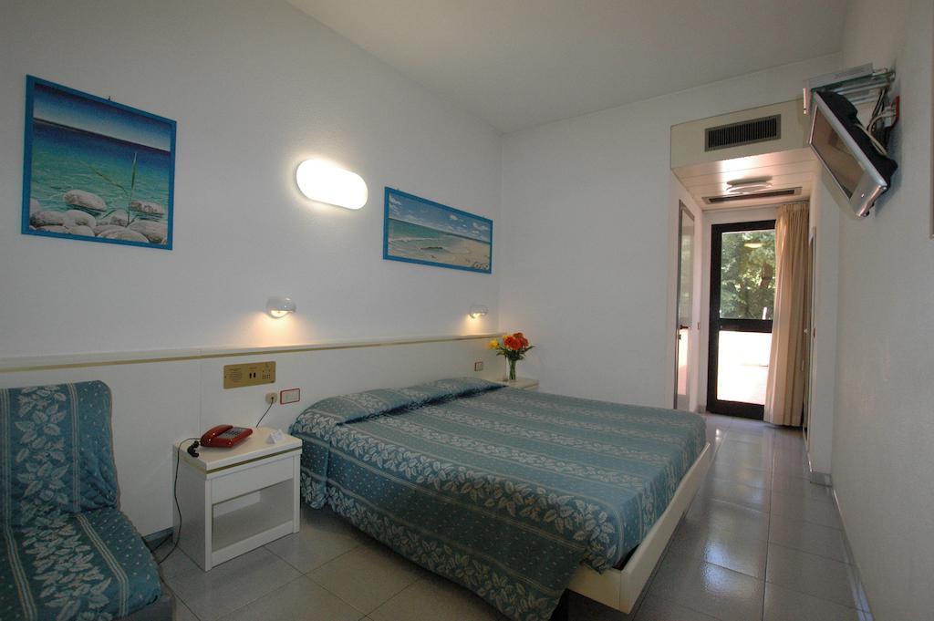 Hotel Crystal Portoferraio Bagian luar foto