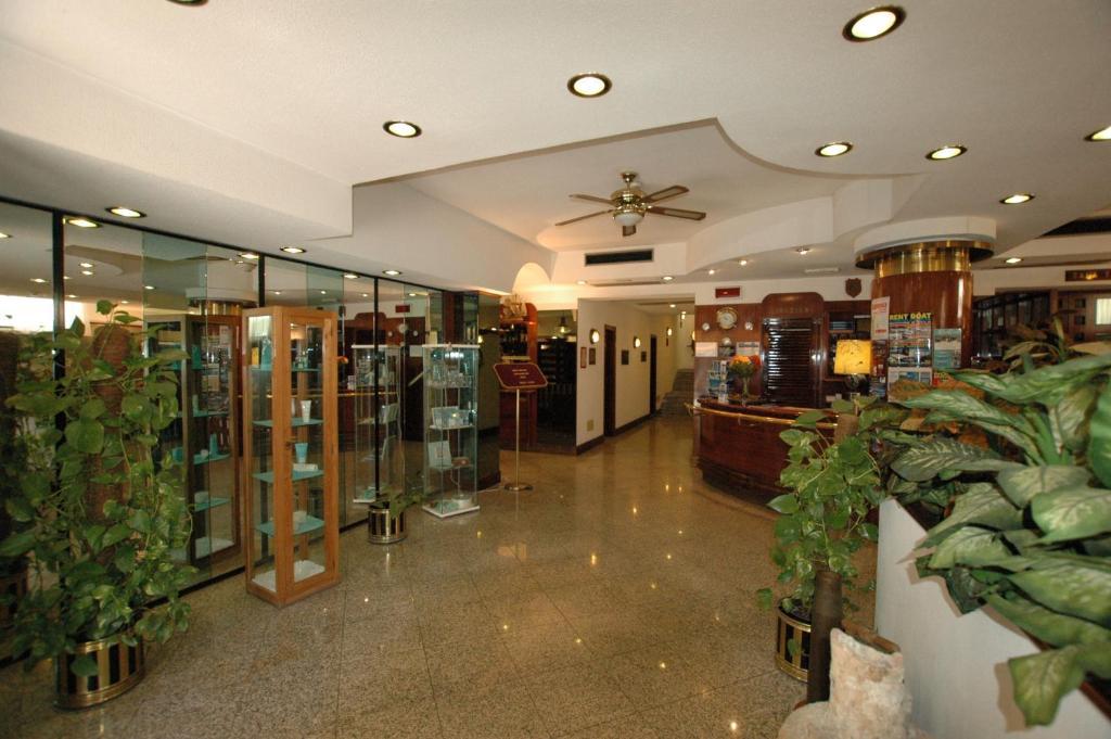 Hotel Crystal Portoferraio Bagian luar foto