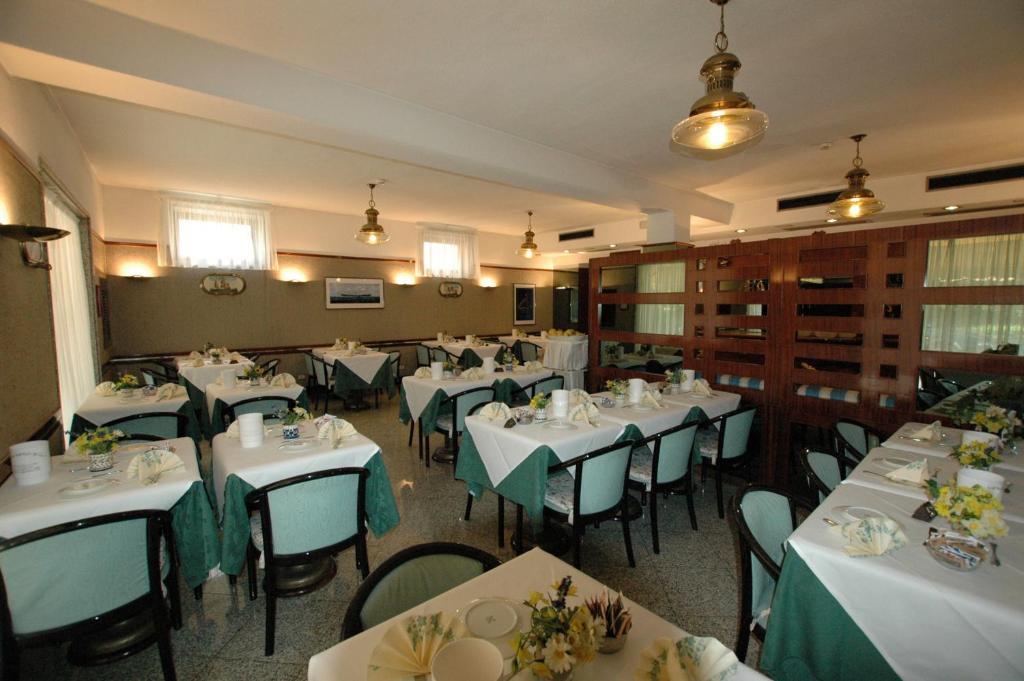 Hotel Crystal Portoferraio Bagian luar foto